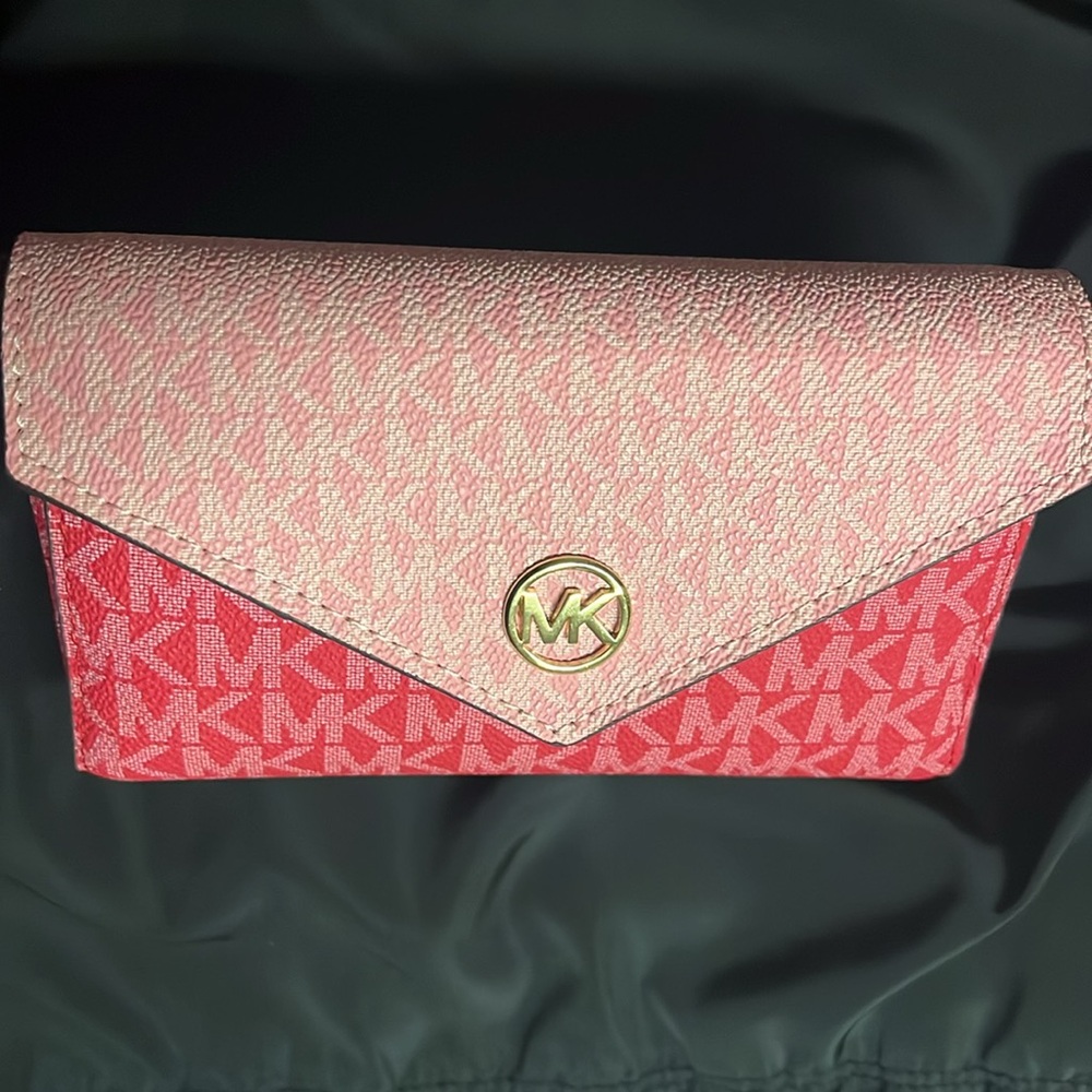 MICHAEL KORS BABY PINK MAGENTA PINK Belt Bag Size L/XL NWT $198 PRICE DROP ❣️